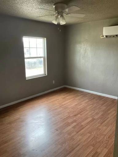 Main picture of 3119 SE 21st St