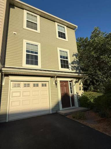 Main picture of 136 Kestrel Ln