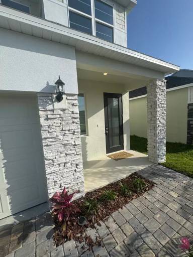 Main picture of 1041 Canfield Cir SE