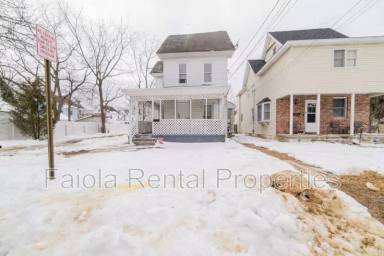 Main picture of 202 N 7th St