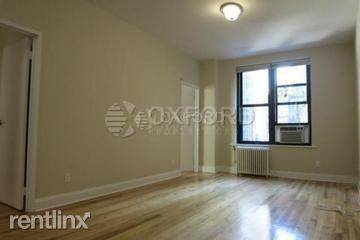 Main picture of 150 W 47th St Apartments
