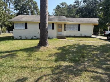 Main picture of 6012 U S Highway 49