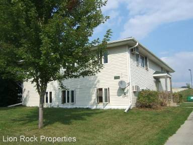 Main picture of 1924 18 1/2 Ave NW