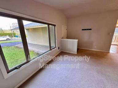 Main picture of 8052 SE 23rd Ave
