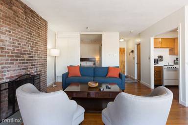 Main picture of 220 Beacon St