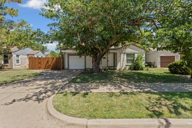Main picture of 3420 Cloer Dr