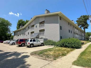 Main picture of 1006 Lincoln Way