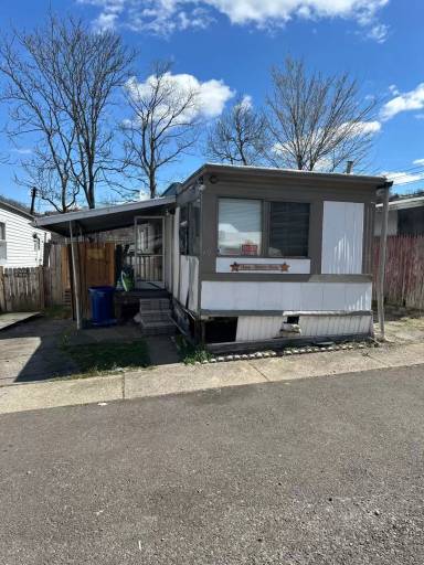 Main picture of 1800 Whited St