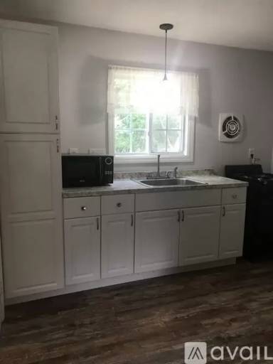 Main picture of 875 Parker St