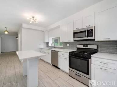 Main picture of 2107 W Huron St