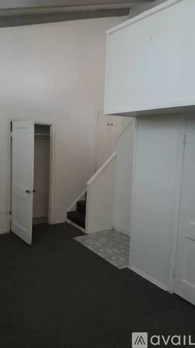 Main picture of 115 1/2 N 8th St
