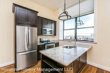 Main picture of 201 S Conkling St