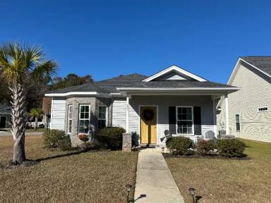 Main picture of 101 Palm Cove Cir