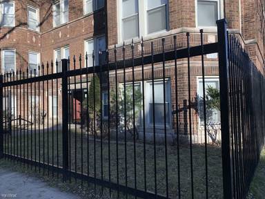 Main picture of 7659 S Essex Ave