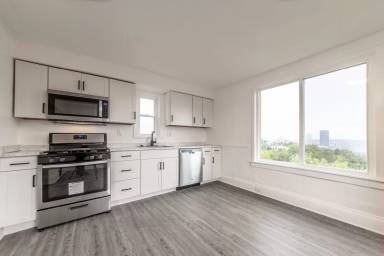 Main picture of 965 Industry St