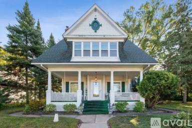 Main picture of 232 N Washington St