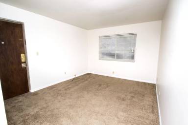 Main picture of 170 Jefferson Ave