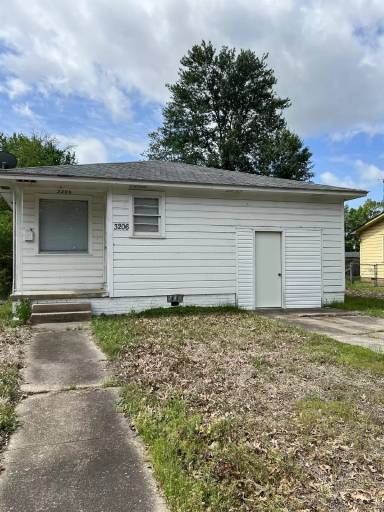 Main picture of 3206 Tulip St