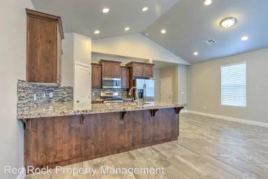 Main picture of 1928 E Casa Ln