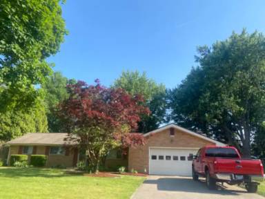 Main picture of 628 Lewisham Ave