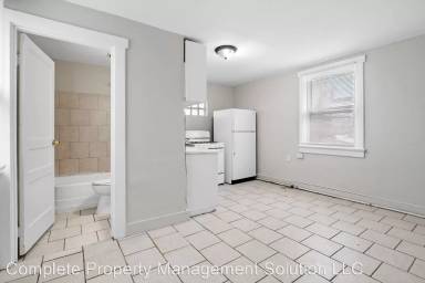 Main picture of 221 W Felton Ave