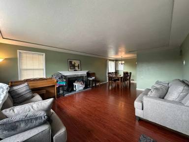 Main picture of 328 E Empire Ave