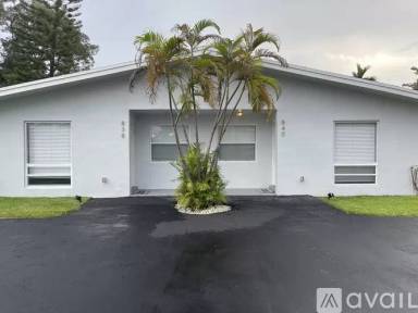 Main picture of 840 SW 14th St