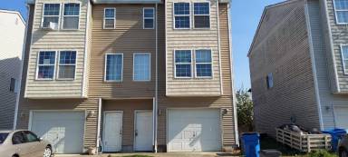 Main picture of 5700 NE 135th Ave