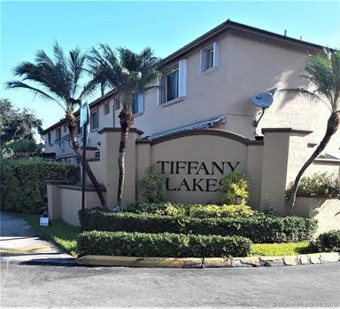 Main picture of 8575 SW 152nd Ave