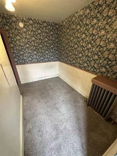 Main picture of 927 E King St