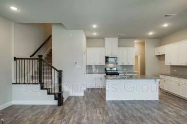 Main picture of 2213 Apex Dr
