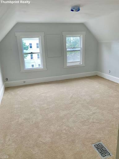 Main picture of 11 Cedar St
