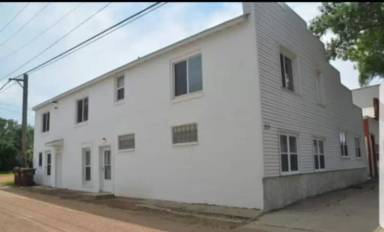 Main picture of 213 Main St E