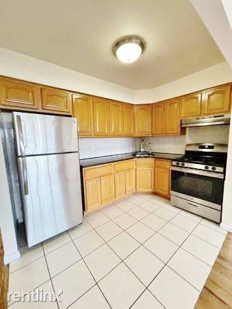 Main picture of 6676 69th St