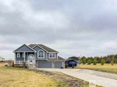 Main picture of 16963 Auburn Ct
