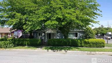 Main picture of 2238 Adrian St