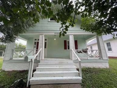 Main picture of 2122 Lawson Ave