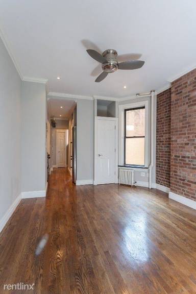 Main picture of 246 Mott St