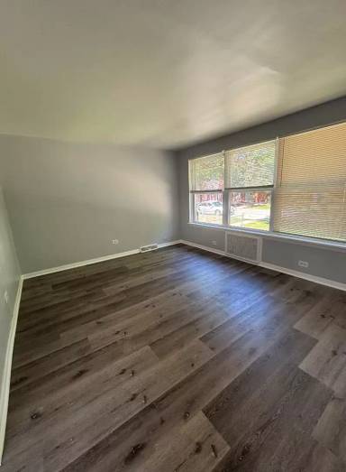 Main picture of 9216 S Avalon Ave