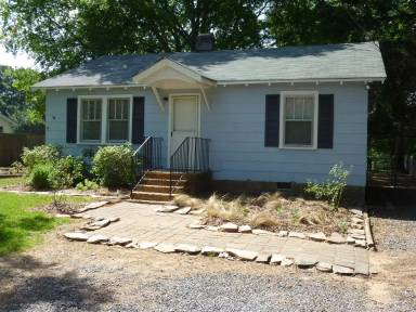 Main picture of 211 Twin Lakes Rd