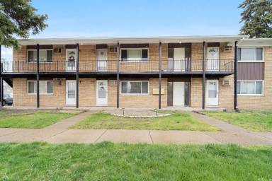 Main picture of 2855 4th St. *EPM*