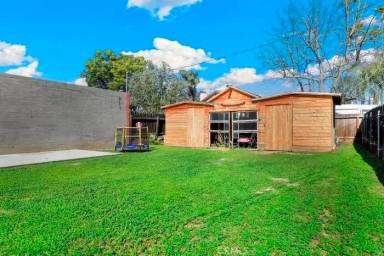 Main picture of 4501 Larchwood Pl