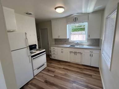 Main picture of 1711 Thomas Ave