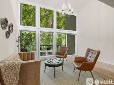Main picture of 6525 139th Pl NE