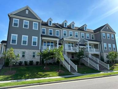 Main picture of 130 Mazarin Ln