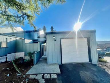 Main picture of 204 Rockwood Dr