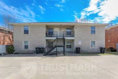 Main picture of 310 S 40th St
