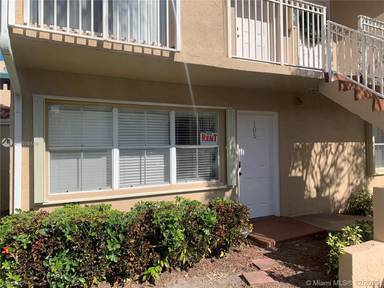 Main picture of Coral Pointe Townhomes