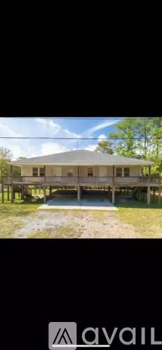 Main picture of 8085 Royal Oak Rd
