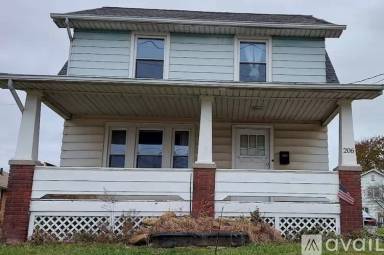 Main picture of 208 Churchill Rd